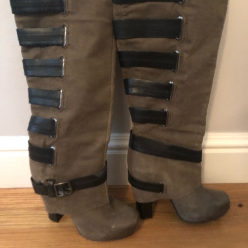 Jessica Simpson heeled boots